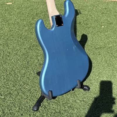 Immagine Allparts Jazz Bass Partscaster J-bass style Ice Blue 2026 - Ice Blue - 6