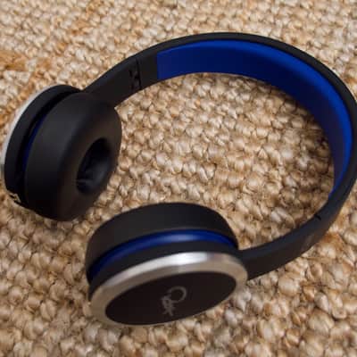 WESC ‘Chambers by RZA’ headphones, mint and free UK shipping image 3