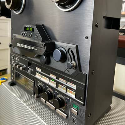 TEAC X-2000R - Black image 8