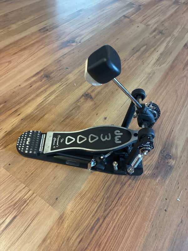 DW 3000 Series Single Bass Drum Pedal