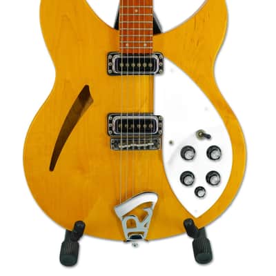 Rickenbacker 330 - Mapleglo image 5