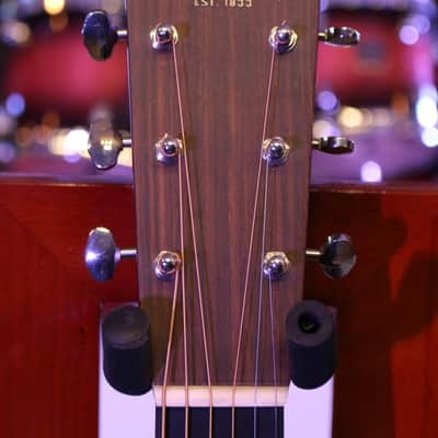 Used 2018 Martin Custom Shop 00-14 Fret Cutaway Acoustic Guitar, Natural w/ Case image 3