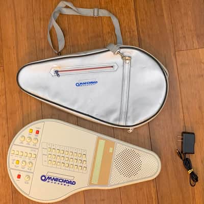 Suzuki OM-27 Omnichord with Power Adapter & Original Soft Case / Packaging 1981 - Ivory image 2