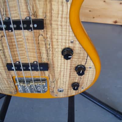Italia Imola Bass Guitar Amber w/ Burl Pick guard image 8