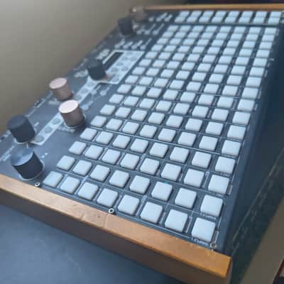 Synthstrom Audible Deluge 64-Voice Desktop Synthesizer with OLED Display 2022 - Present - Black image 2