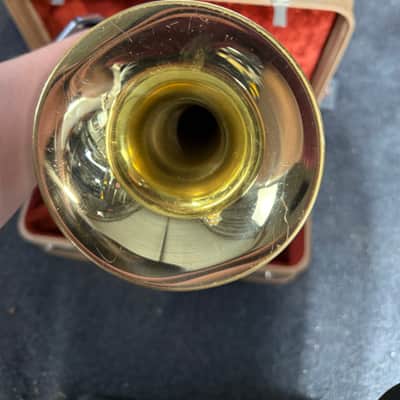 Holton Collegiate Cornet Brass with Case image 5