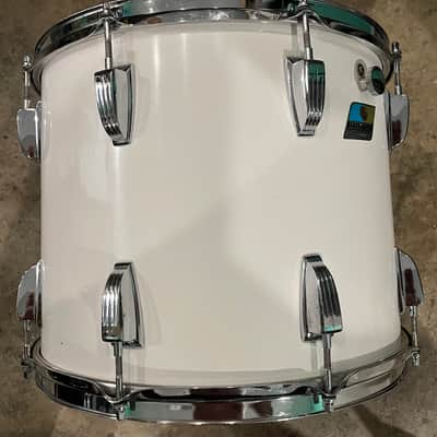 Ludwig 15, 18, 24 Super Classic 3 ply 70s White cortex drum set image 6