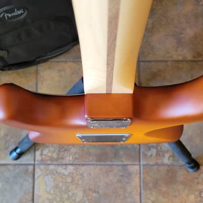 Fender Limited-Edition American Performer Stratocaster Spruce Satin Honey Burst w Deluxe Gig Bag image 15