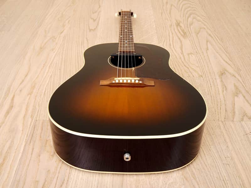 2001 Gibson J-45 1963 Vintage Reissue Dreadnought Acoustic Guitar