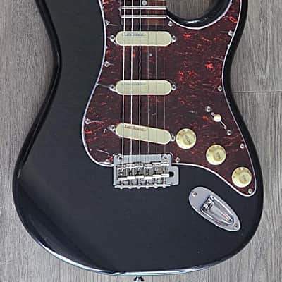 Tagima T-635 "S" Style w/Lace Sensor Pickups w/ Gtr Stand, Strap, Cable And Xtra Strings! image 2