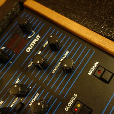 Oberheim OB-6 49-Key 6-voice Polyphonic Synthesizer 2017 - Present - Black image 9