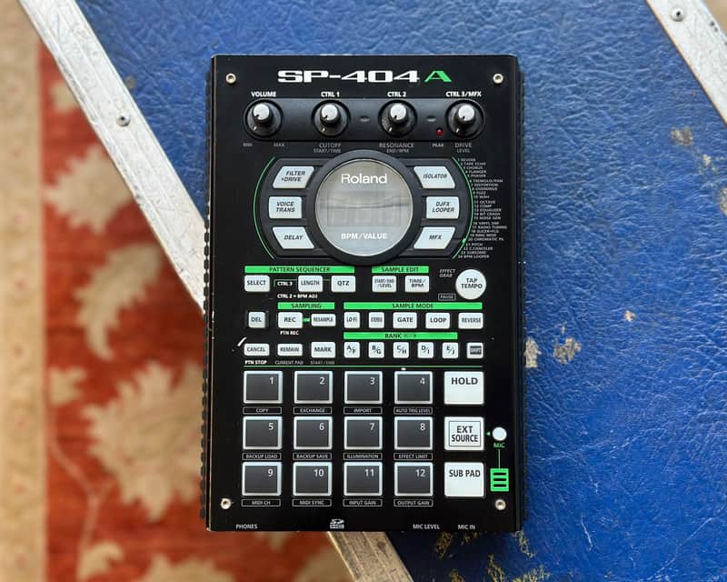 Roland SP-404A Linear Wave Sampler image 1