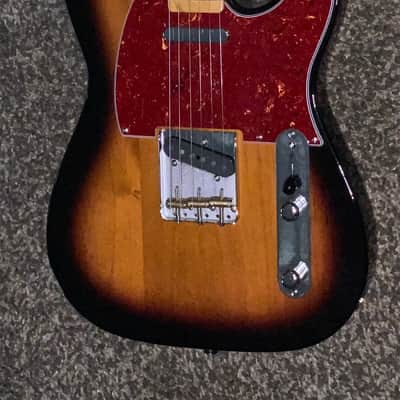 2023 Fender Vintera II 50s Telecaster with Maple Fretboard sunburst electric guitar image 4