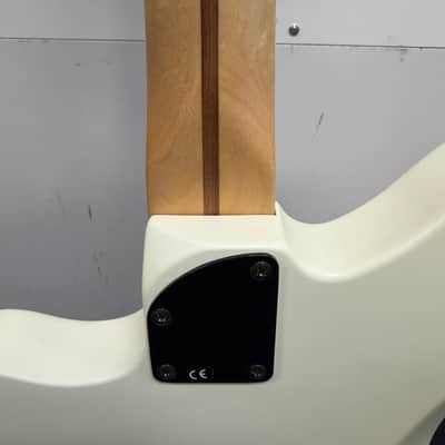 Used Fender JIM ROOT Signature JAZZMASTER V4 Ebony Polar White Electric Guitar with Original Case image 18