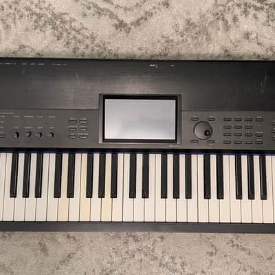 Korg KROME 88-Key Synthesizer Workstation 2010s - Black