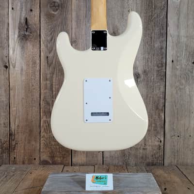Fender Vintera Stratocaster 60's Mod 2020 w/ Gig Bag - Olympic White image 3