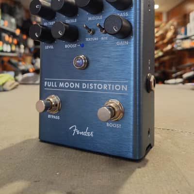 Fender Full Moon Distortion 2018 - Present - Blue image 2