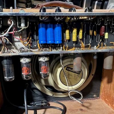 Fender Vibrolux Amp 1959 a very cool & vibey Tweed Vibrolux serviced & ready to enjoy. image 9