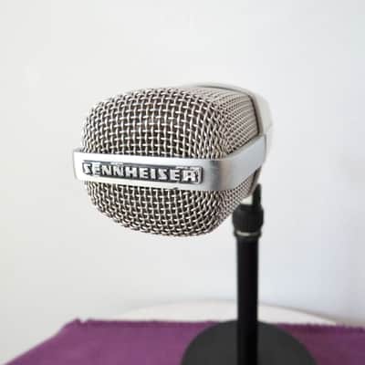 Sennheiser MD 421-2 Cardioid Dynamic Microphone image 6