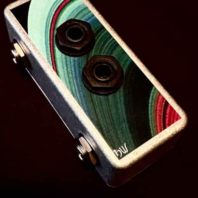 Saturnworks 1 Channel Patch Bay Junction Box Pedal with an Audition Loop with Upward Jacks
