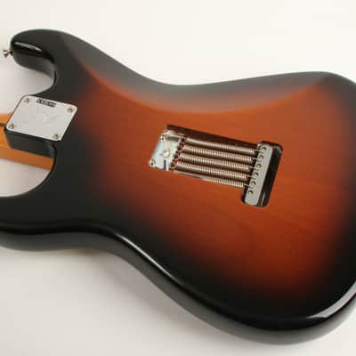 Fender Eric Johnson Stratocaster Maple Fingerboard 2-Color Sunburst EJ24317 image 9