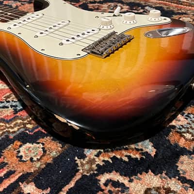 Fender Custom Shop '60 Reissue Stratocaster Relic 2004 Sunburst image 6