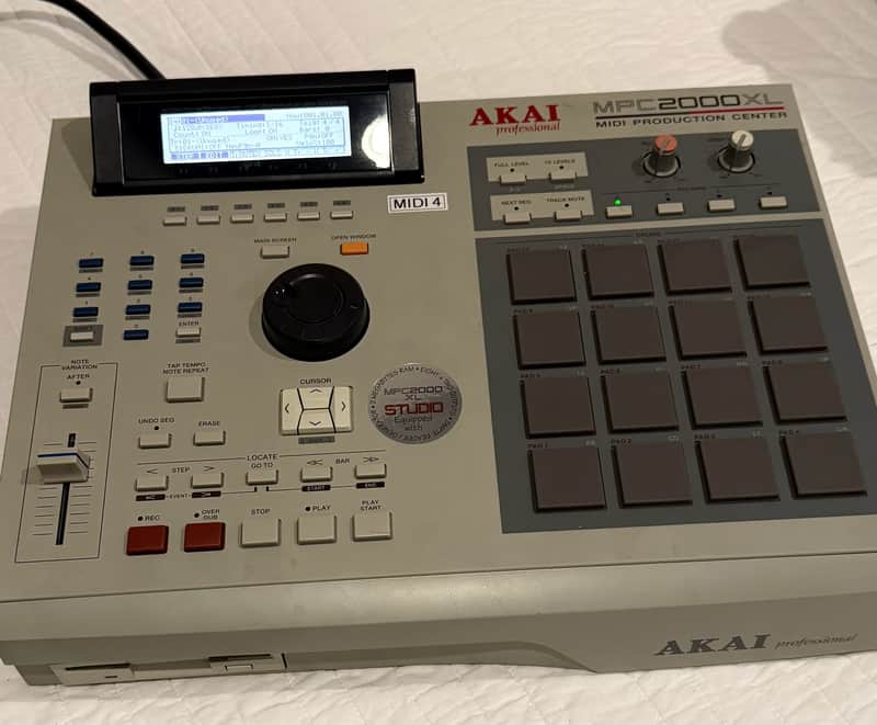 Akai MPC 2000XL Midi Production Center 1999 image 1