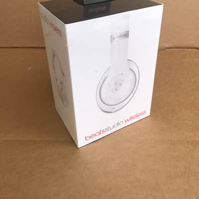 Beats by Dre Studio 2 Wireless B0501 - New Sealed 2017 Gloss White image 1