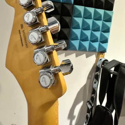 Fender Player II Modified Stratocaster with Maple Fretboard 2025 - Present - Sunshine Yellow image 8