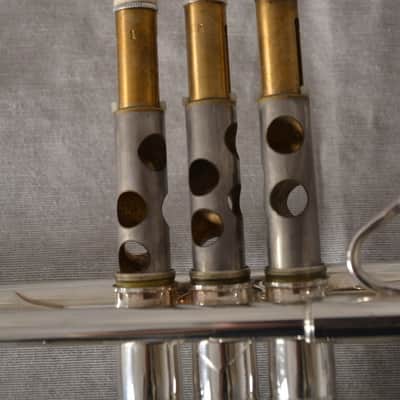 Trompeta Do Bach Stradivarius 229 Chicago en perfecto estado image 20