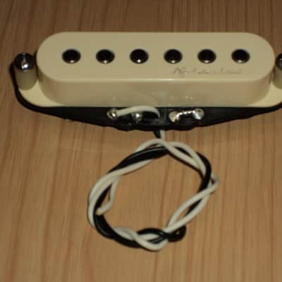 Fender Hot Noiseless Stratocaster Pickup, Aged White, 10.4k DCR image 1