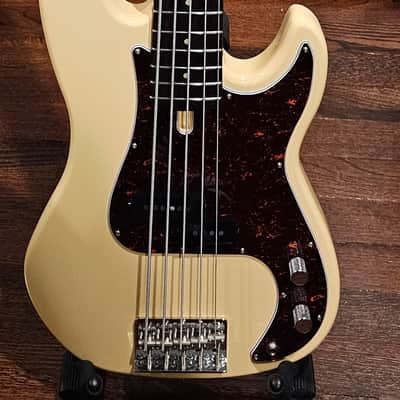 Sire Marcus Miller P5R 5‑String Precision – Excellent – Sweetwater PLEK’d – Recent Pro Setup – Clean Finish image 1