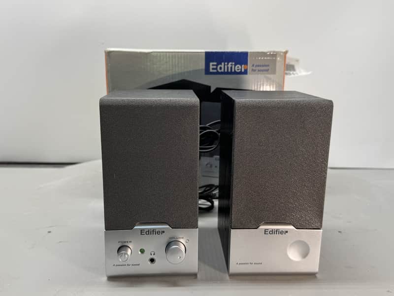 Edifier R18 Bookshelf Speakers 2.0 Stereo Active Passive Multimedia Speaker Set image 1