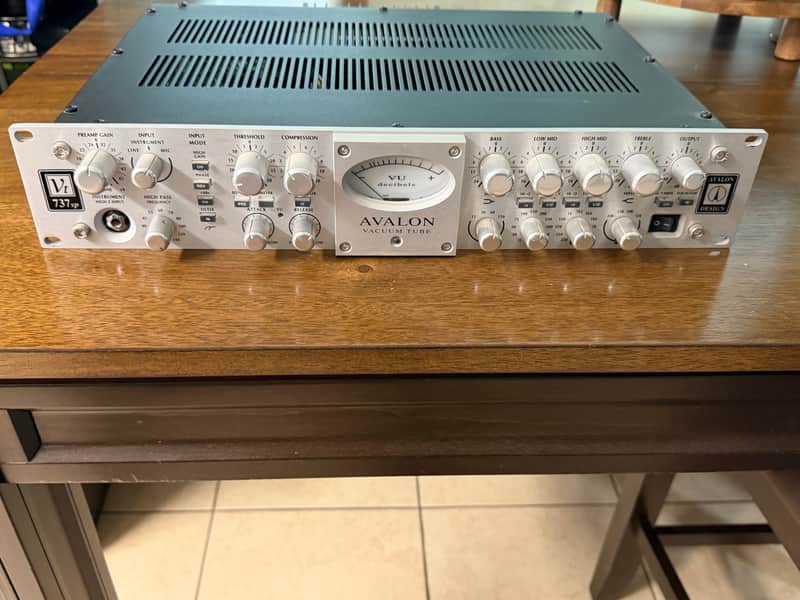 Avalon VT-737sp Tube Channel Strip 2010s - Silver image 1