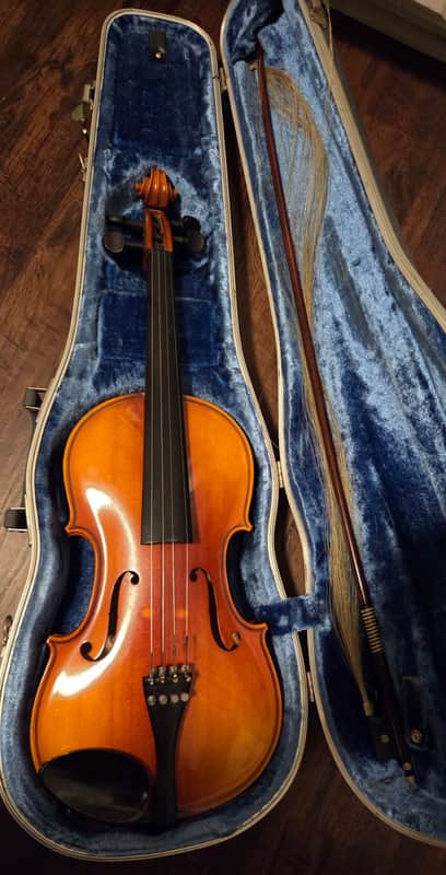 William Lewis & Son Violin with case No.126 image 1