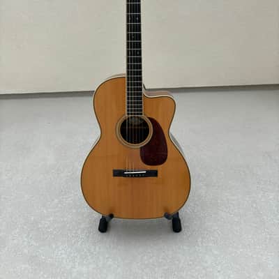 Collings 0002H Cutaway image 1