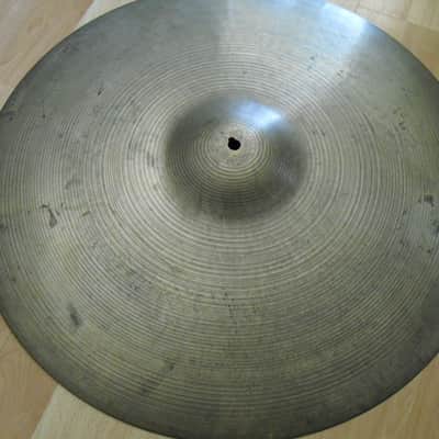 22" Vintage 70s thin stamp Avedis Zildjian Cymbal 3600g image 1