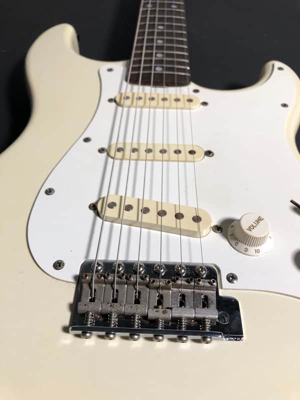 Yamaha Shouter SH-01 strat white with matching headstock | Reverb