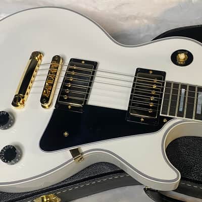 NEW! Gibson Les Paul Custom - Alpine White - Ebony Board - Authorized Dealer - 10.3 lbs - G06430 image 2