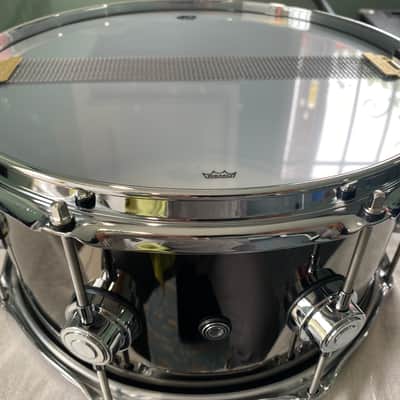 DW Collector's Series Black Nickel Over Brass 7x13" Snare Drum 2014 - 2021 - Black Nickel with Black Nickel Hardware image 5