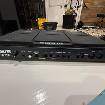 Alesis SamplePad Pro 8-Pad Percussion and Sample-Triggering Instrument 2010s Black image 2