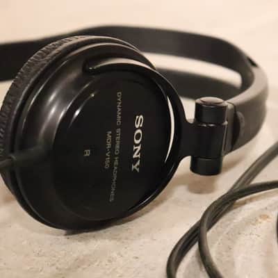 Sony MDR-V150 Studio Monitor Headphones image 2