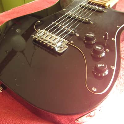 Washburn GWL Strat style electric guitar 2000's? - Gloss Black image 14