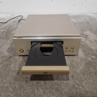 Denon UCD-F88 - CD Player - Silver - Spares or Repair image 10