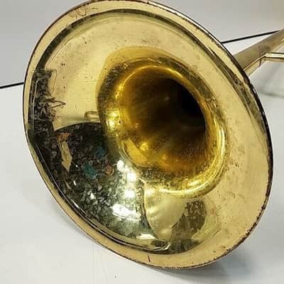 Holton TR602R Brass Trombone, Japan, case & mouthpiece, Very Good Condition image 13