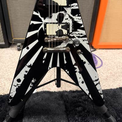 Epiphone Robb Flynn Signature "Love / Death" Baritone Flying V 2011 - Ebony with Love / Death Graphic image 4