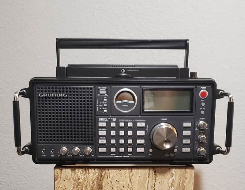 Eton Grundig Satellit 750 Ultimate 2013 Black image 1