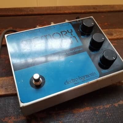 Electro-Harmonix Memory Man Solid State Echo / Chorus | Reverb