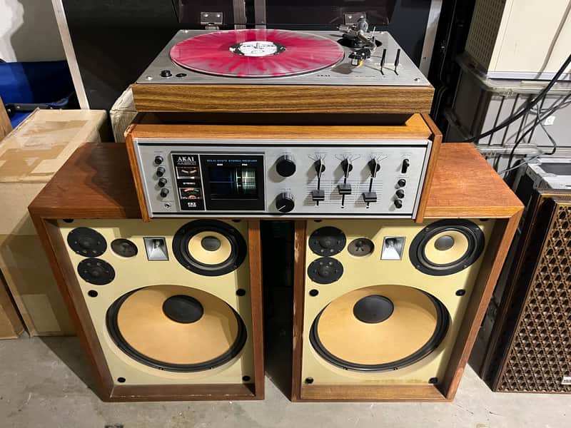 Akai Vintage Stereo System AA-8500 AP-003 SW-175 image 1