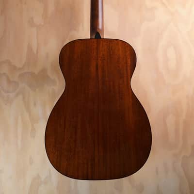 2021 Martin 00-18 Natural Acoustic Guitar USA – Excellent Condition w/ Hard Case image 4